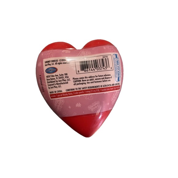 Bear With Heart Shrinky Dinks Junior Valentine Kit For Kids. 12 Pieces. New - Picture 2 of 2
